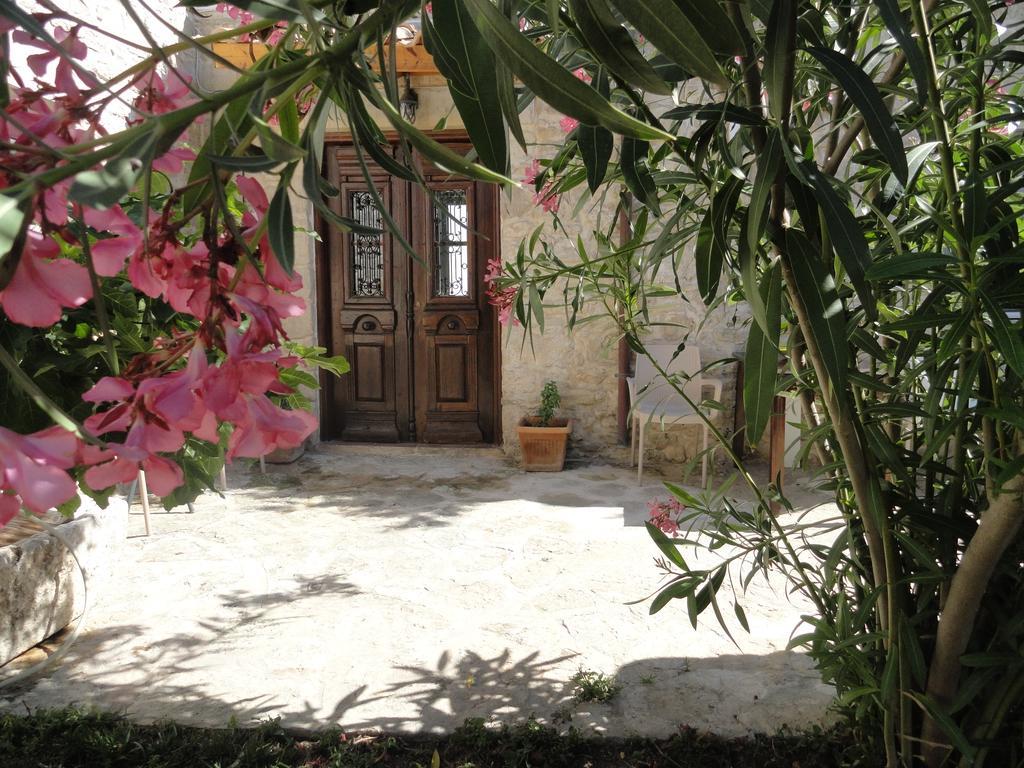 Villa Kamilari Luaran gambar